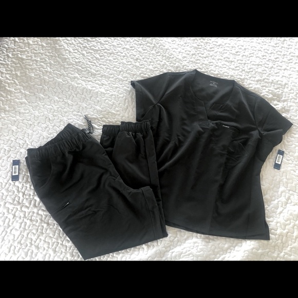 Jaanuu Tops - Jaanuu Scrub Set